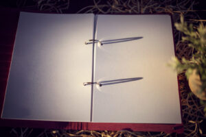 Agenda din lemn - model Speranta - roz