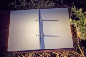 Agenda din lemn - model Toamna - mov