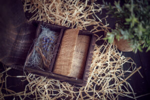 Cutie din lemn pentru stick USB + loc fotografii