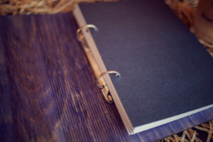 Agenda din lemn - Let tha adventure begin