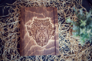 Agenda din lemn - model Bufnita