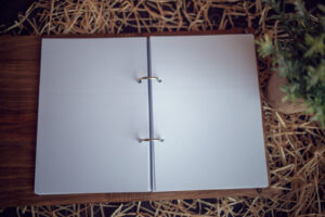 Agenda din lemn - model Lup - dream catcher