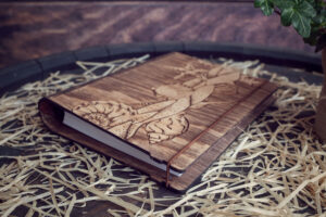 Agenda din lemn - model Scoici