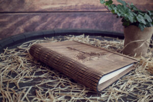 Agenda din lemn - model 