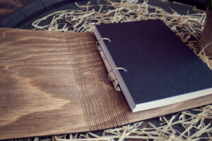 Agenda din lemn - model 