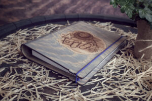 Agenda din lemn - model