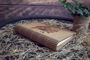 Agenda din lemn - model