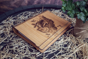 Agenda din lemn - model