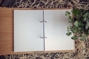 Agenda din lemn - model