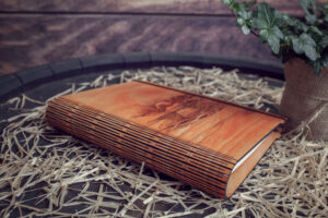 Agenda din lemn - model 