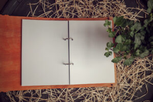 Agenda din lemn - model 