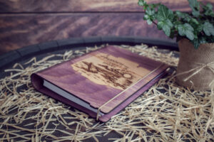 Agenda din lemn - model