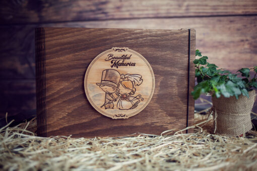 Album Foto / GuestBook cu coperti din lemn, VintageBox, model Proaspat casatoriti - Beautiful Memories