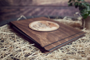 Album Foto / GuestBook cu coperti din lemn, VintageBox, model Somn dulce - Beautiful Memories