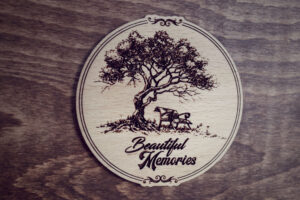 Alternative view of Album foto din lemn VintageBox realizat prin gravare model Bancuta de sub copac - Beautiful Memories