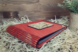 Album foto A5 din lemn, VintageBox, model Forever together – Happy Time