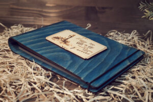 Album foto A5 din lemn, VintageBox, model Vechiul Far - Happy Time