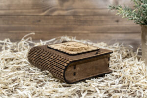 Cutie din lemn mica, VintageBox, model Fluturas - Beautiful Memories