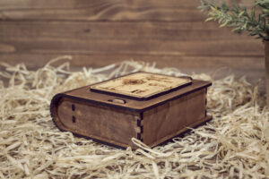 Cutie din lemn mica, VintageBox, model Papadie - Happy Time