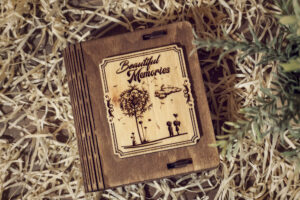 Cutie din lemn mica, VintageBox, model Papadie - Happy Time