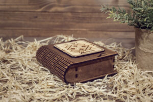 Cutie din lemn mica, VintageBox, model Traditional