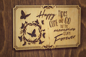 Album foto A5 din lemn, VintageBox, "Fluturasi - Happy Time"