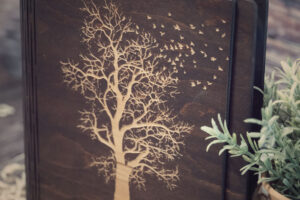 Agendă A5 din lemn, VintageBox, model Zbor in Noapte- Colectia White on Black