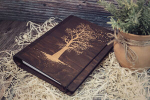 Agendă A5 din lemn, VintageBox, model Zbor in Noapte- Colectia White on Black