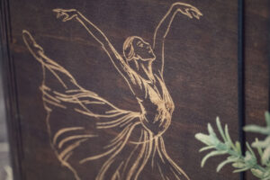 Agendă A5 din lemn, VintageBox, model Balerina - Colectia White on Black