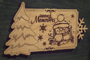 Album foto / GuestBook din lemn VintageBox realizat prin gravare model Dragostea tine de cald, Christmas Memory