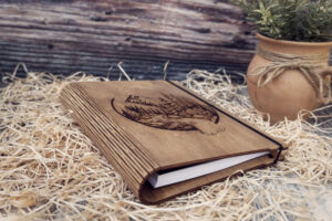 Agenda A5 din lemn, VintageBox, model Iubesc Natura