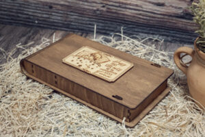 Cutie din lemn pentru stick USB + loc fotografii, VintageBox, model Somn Dulce