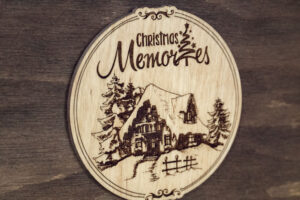 Album foto din lemn VintageBox realizat prin gravare model Casuta din padure 2, Christmas Memory