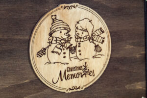 Album foto din lemn VintageBox realizat prin gravare model Love, Christmas Memory