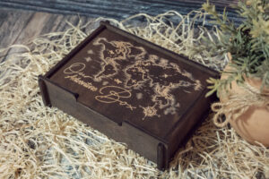 Cutie din lemn pentru fotografii, VintageBox, model Our Adventure Box dark collection
